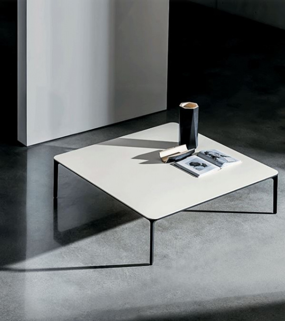 Итальянский журнальный столик Slim coffee table h37 от Sovet