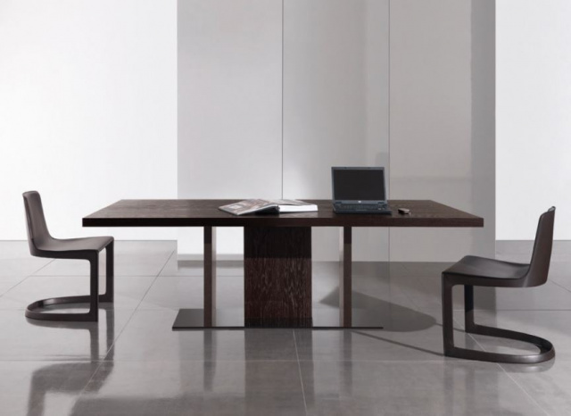 Итальянский стол Toulouse от MInotti