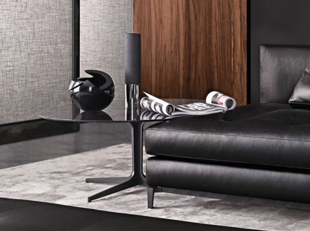 Итальянский журнальный столик Clyfford от Minotti