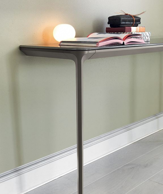 Итальянская консоль Slim 2 legs от Sovet