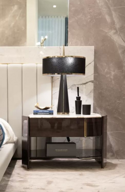 Итальянская тумбочка ALGERONE NIGHTSTAND от  LUXXU