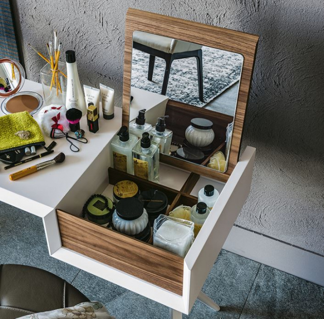 Итальянский письменный стол BATIK от Cattelan Italia